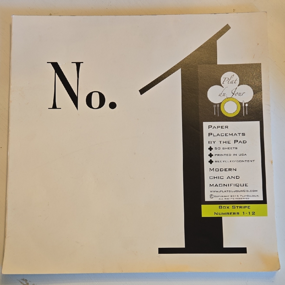 Du Jour Black and White Paper Placemats